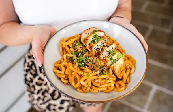 Rychlý nedělní oběd: udon s kuřecím masem