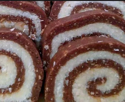 Kokosová roláda bez pečení, připravená