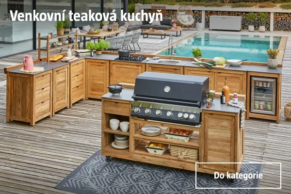 Venkovní kuchyň z teaku s grilem a dřevěnými skřínkami.